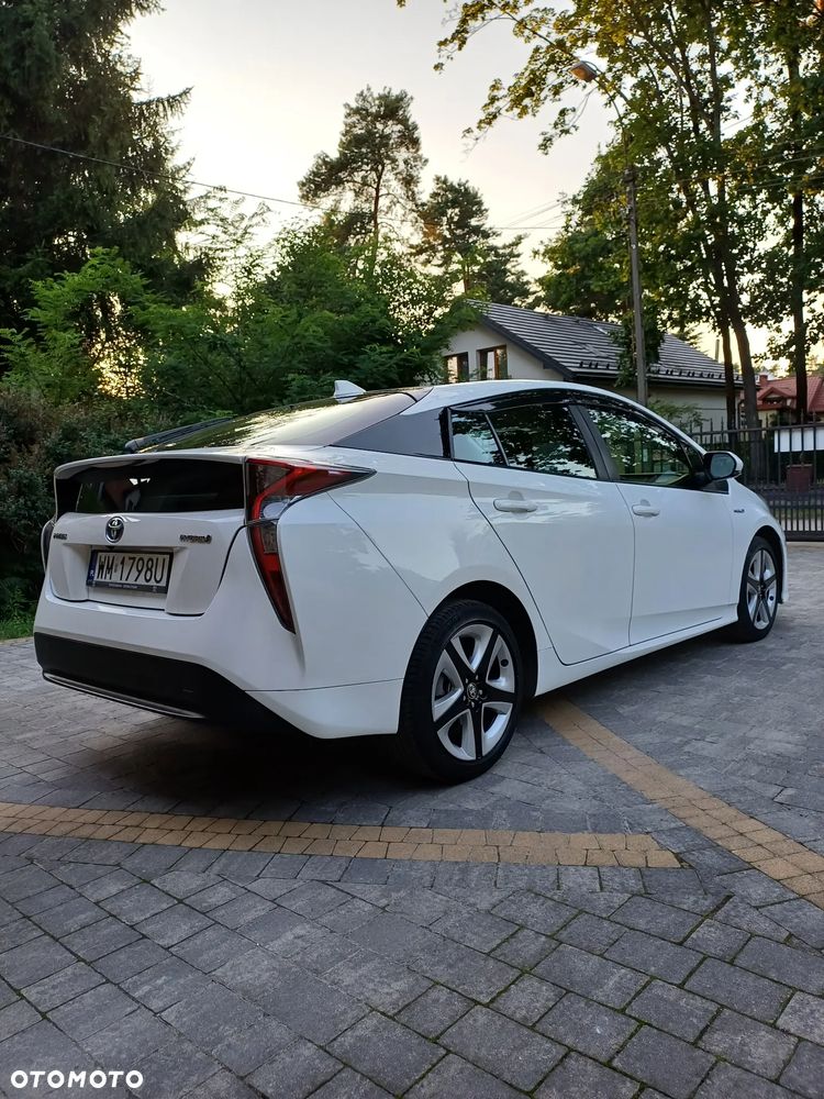 Toyota Prius Hybrid Comfort - 2