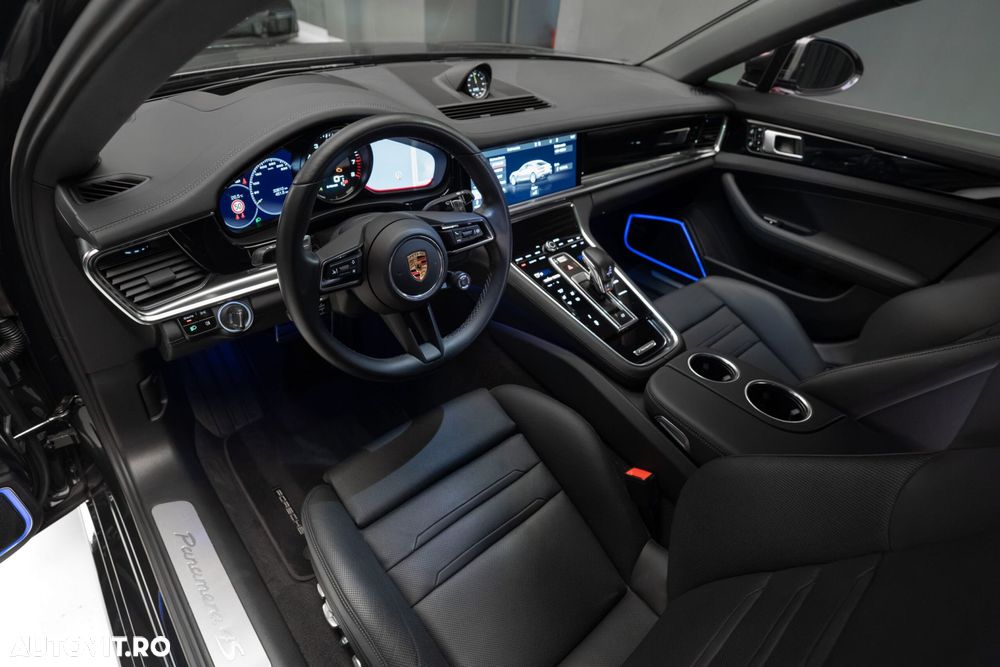 Porsche Panamera - 16