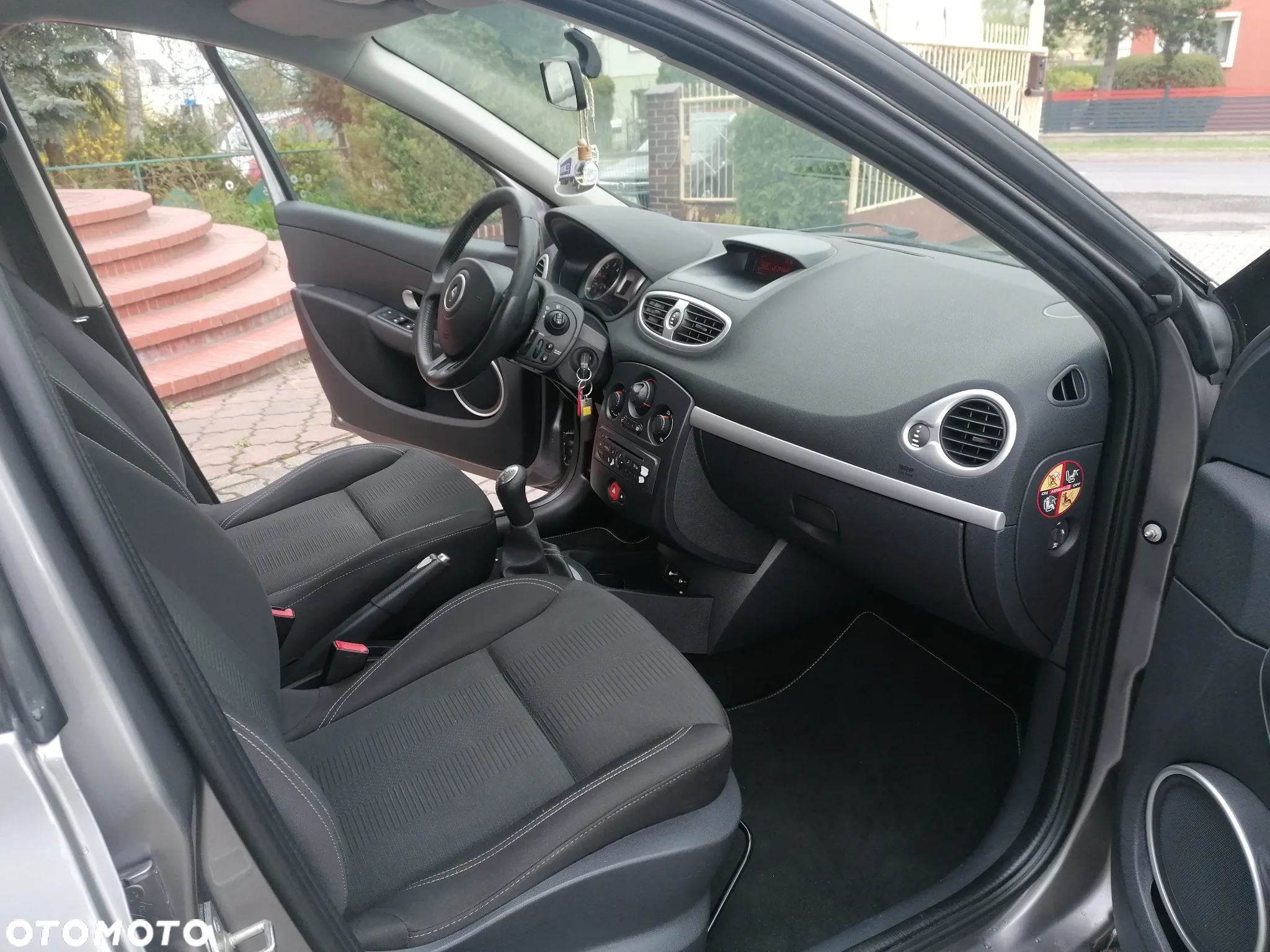 Renault Clio - 12