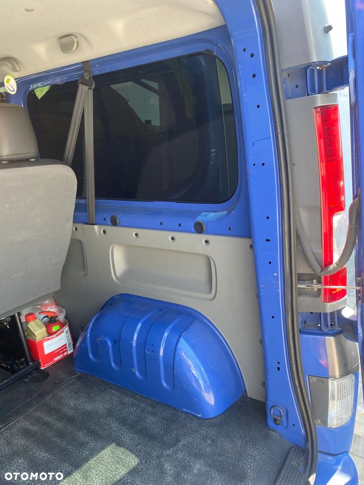 Renault Trafic - 16