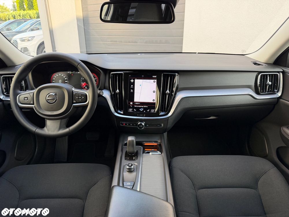 Volvo V60 B3 B DKG Momentum - 20