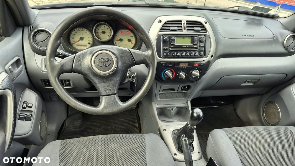 Toyota RAV4 - 12