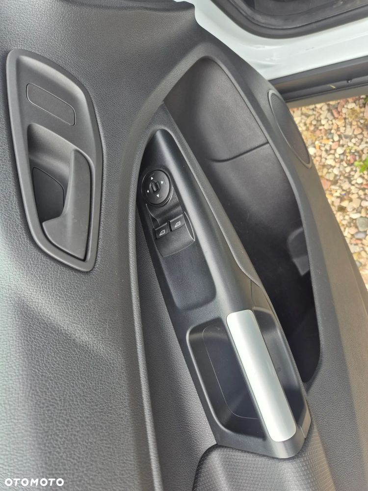Ford Transit Connect - 15