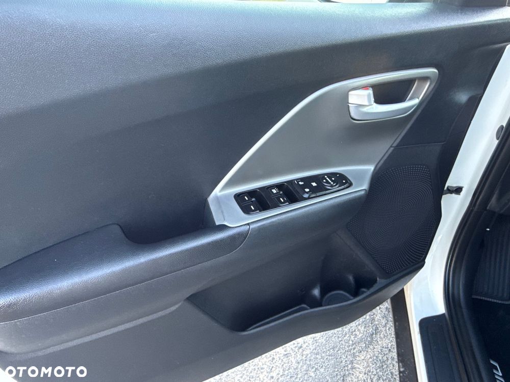 Kia Niro 1.6 GDI Hybrid L Business Line - 12