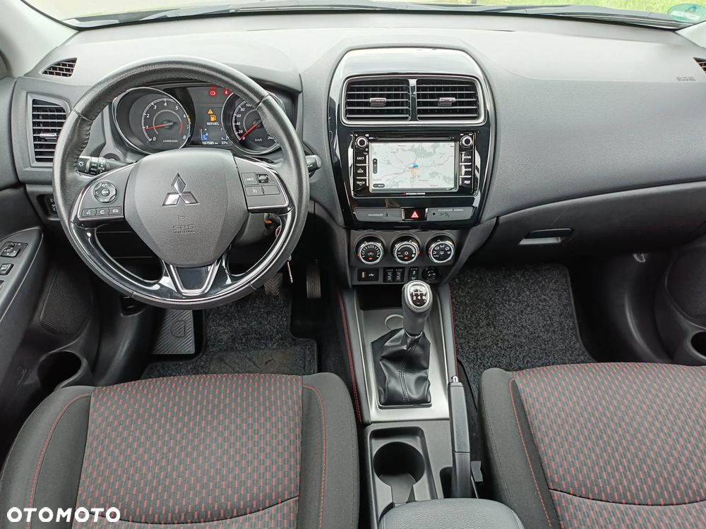 Mitsubishi ASX - 5