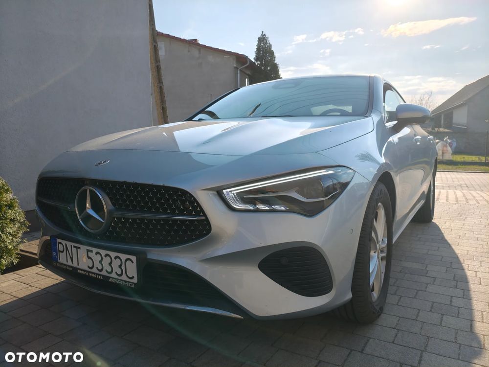 Mercedes-Benz CLA 250 e 8G-DCT Special Edition - 22