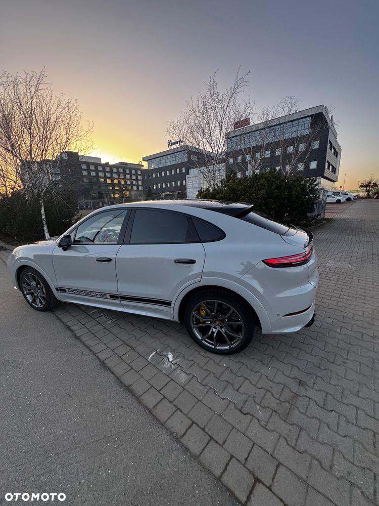 Porsche Cayenne - 18