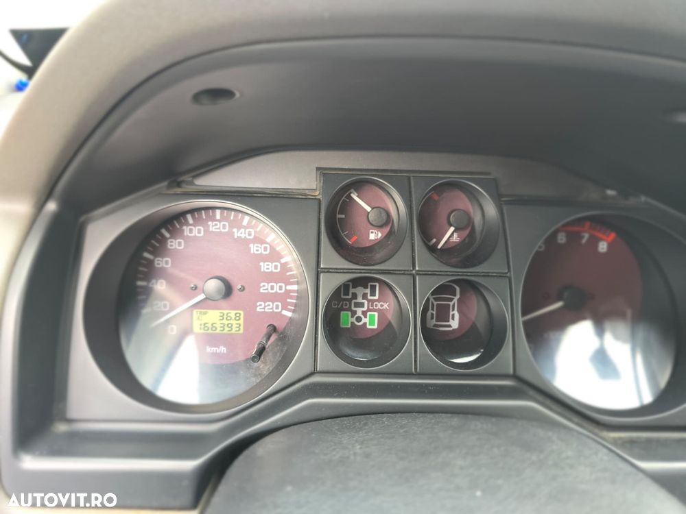 Mitsubishi Pajero - 10