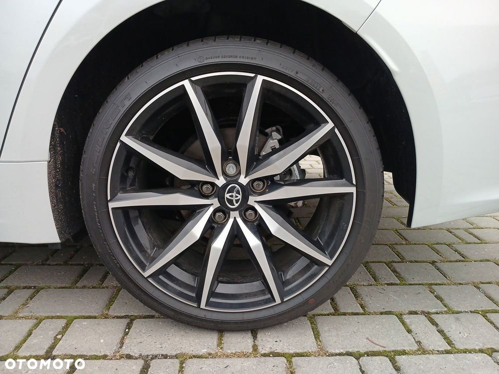 Toyota Corolla 1.8 Hybrid GR Sport - 16