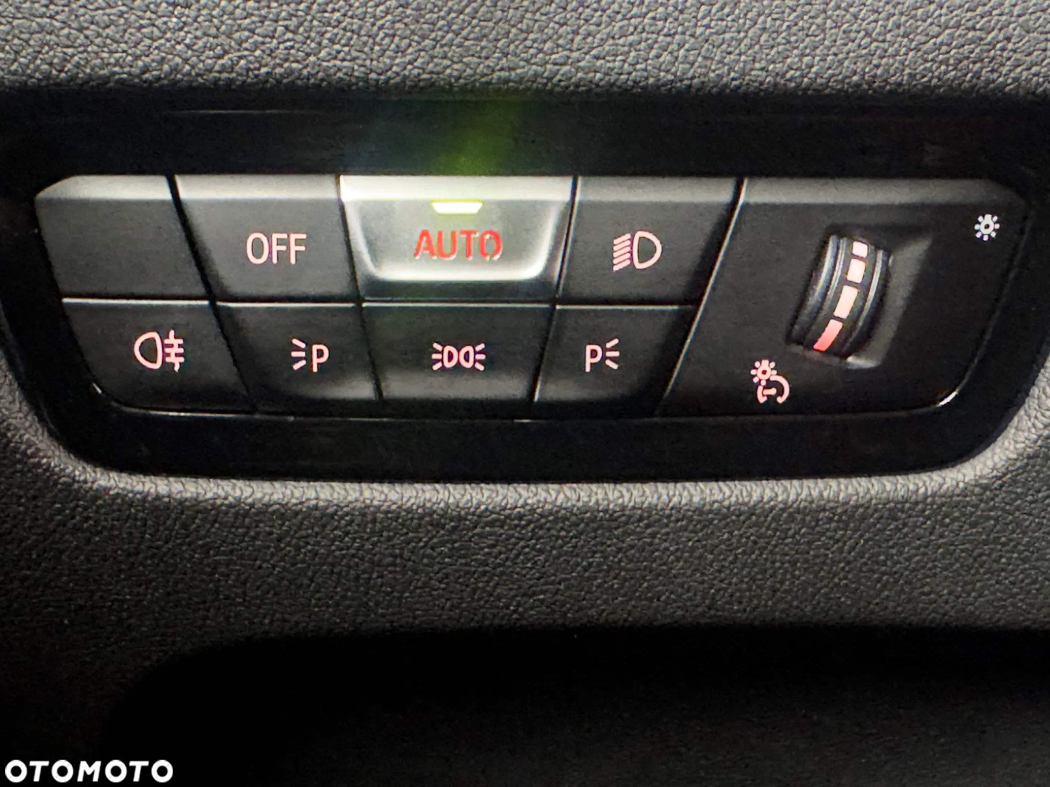BMW Seria 3 320i M Sport - 27