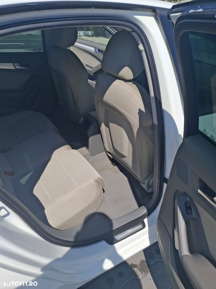Audi A4 Limuzina 2.0 TDI B8 - 5