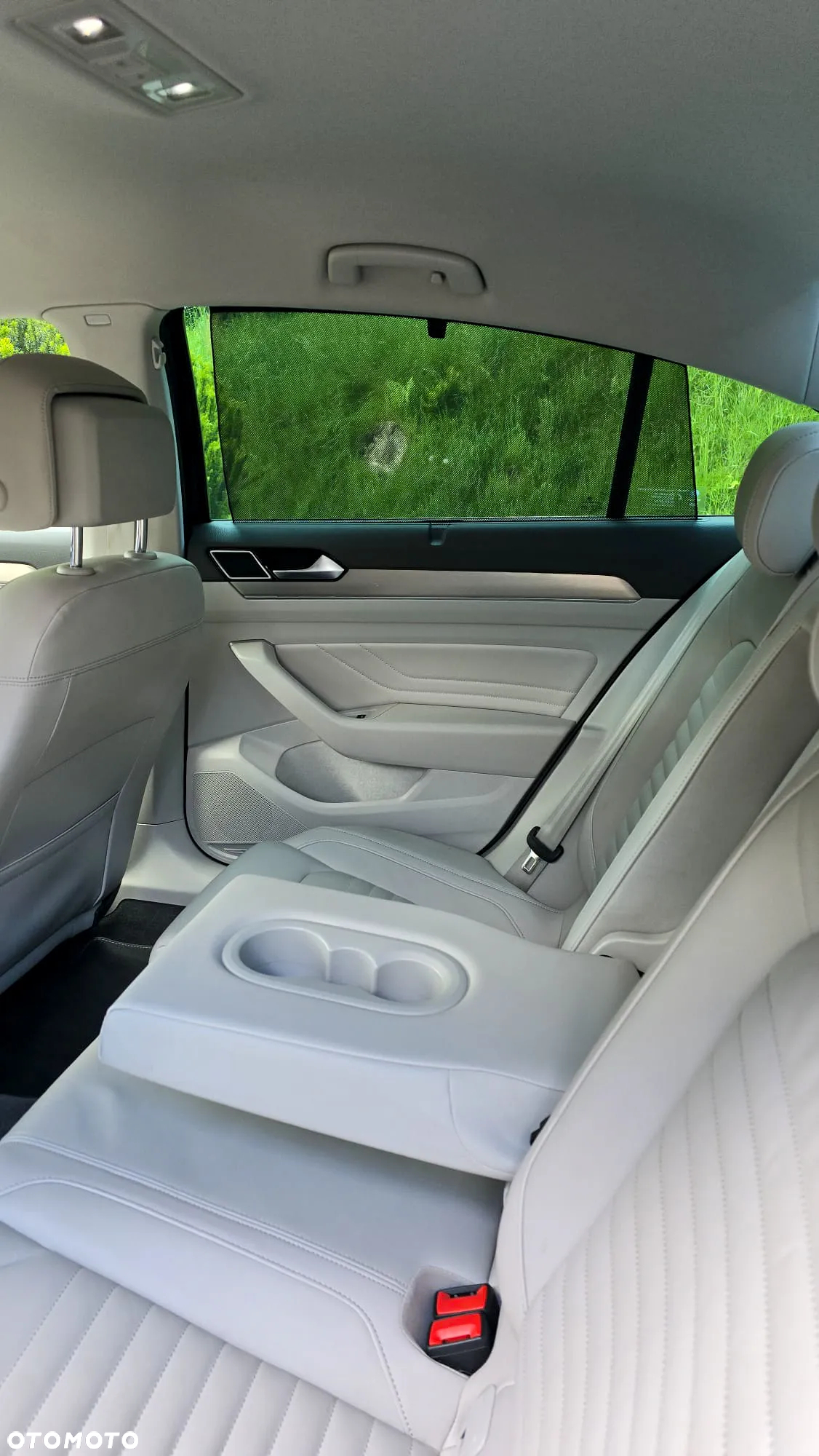 Volkswagen Passat - 20