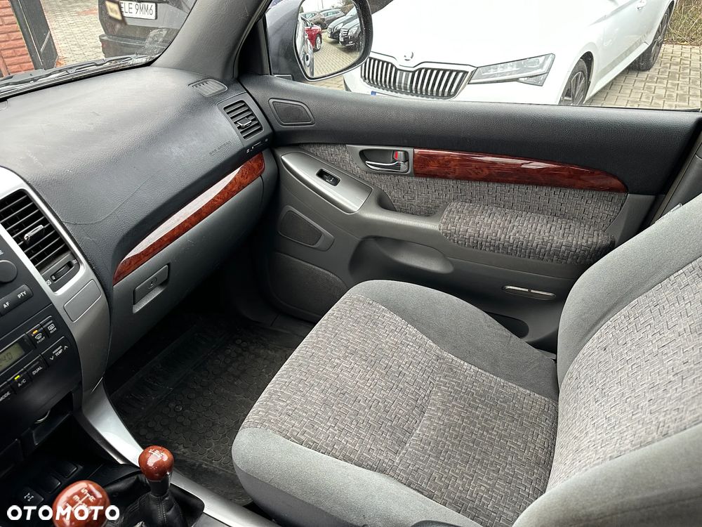 Toyota Land Cruiser - 14