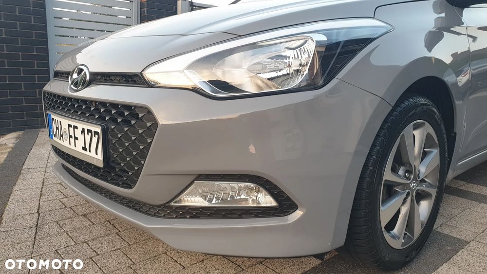 Hyundai i20 1.2 Intro Edition - 11