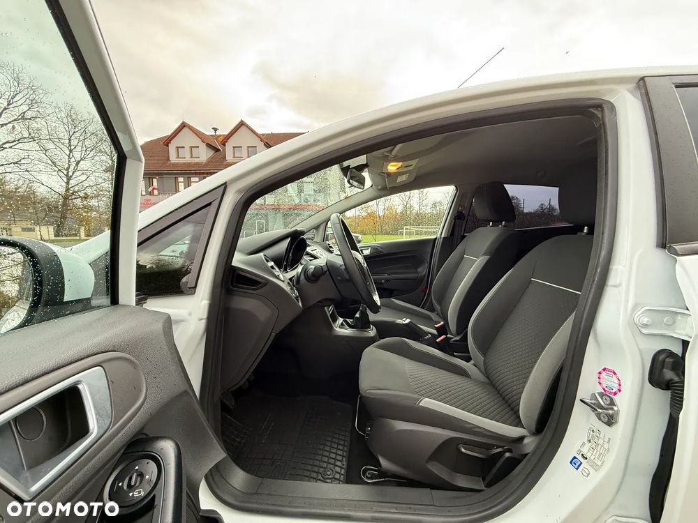 Ford Fiesta 1.5 TDCi SYNC Edition - 15