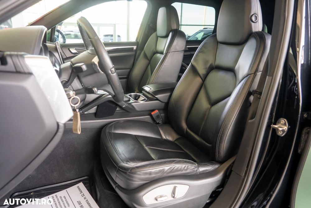 Porsche Cayenne 3.0 L V6 - 20