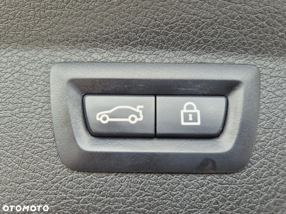 BMW Seria 2 218d Advantage - 33