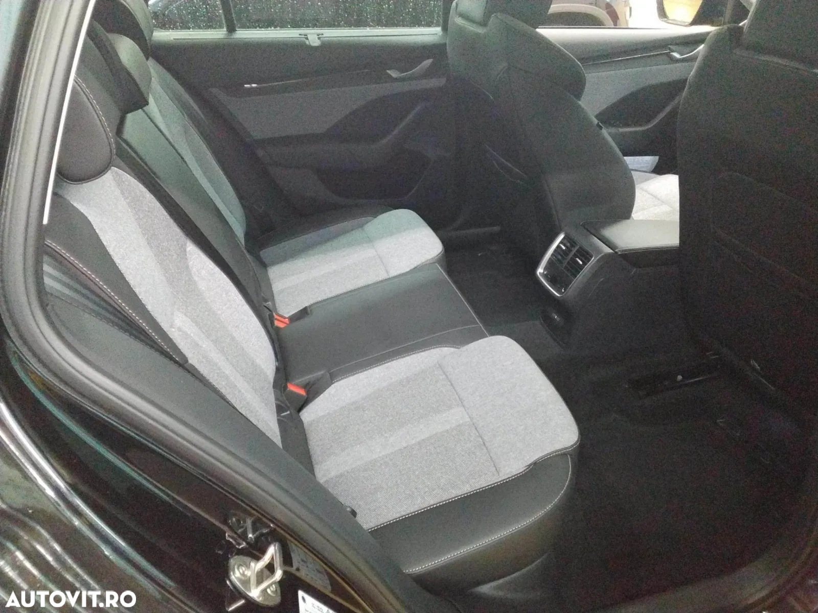 Skoda Octavia Combi 2.0 TDI 150 CP DSG Selection - 4