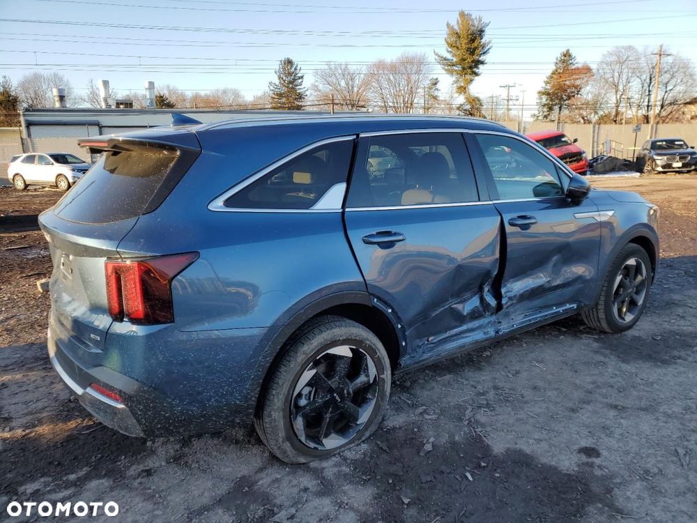 Kia Sorento - 3