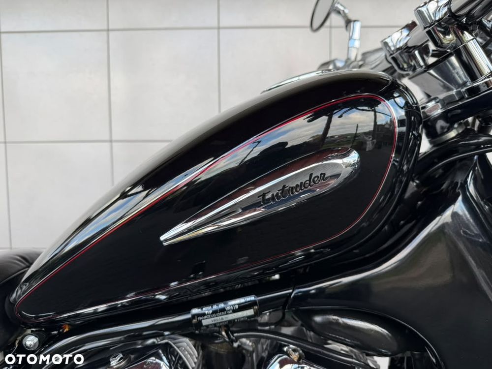 Suzuki Intruder - 19