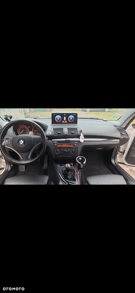 BMW Seria 1 123d - 6