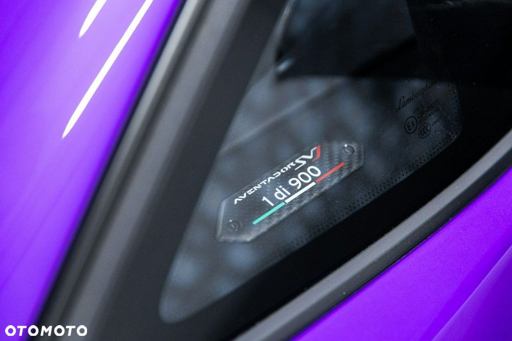 Lamborghini Aventador - 21