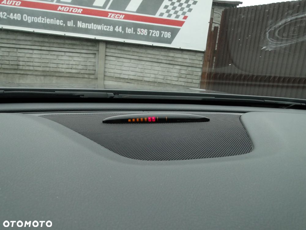 Mercedes-Benz GLA 250 4-Matic - 25