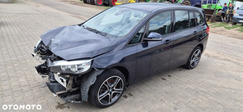 BMW Seria 2 220i Advantage - 3
