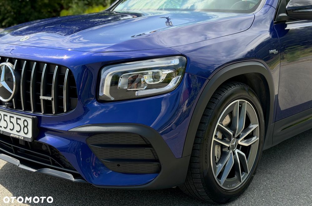 Mercedes-Benz GLB - 14