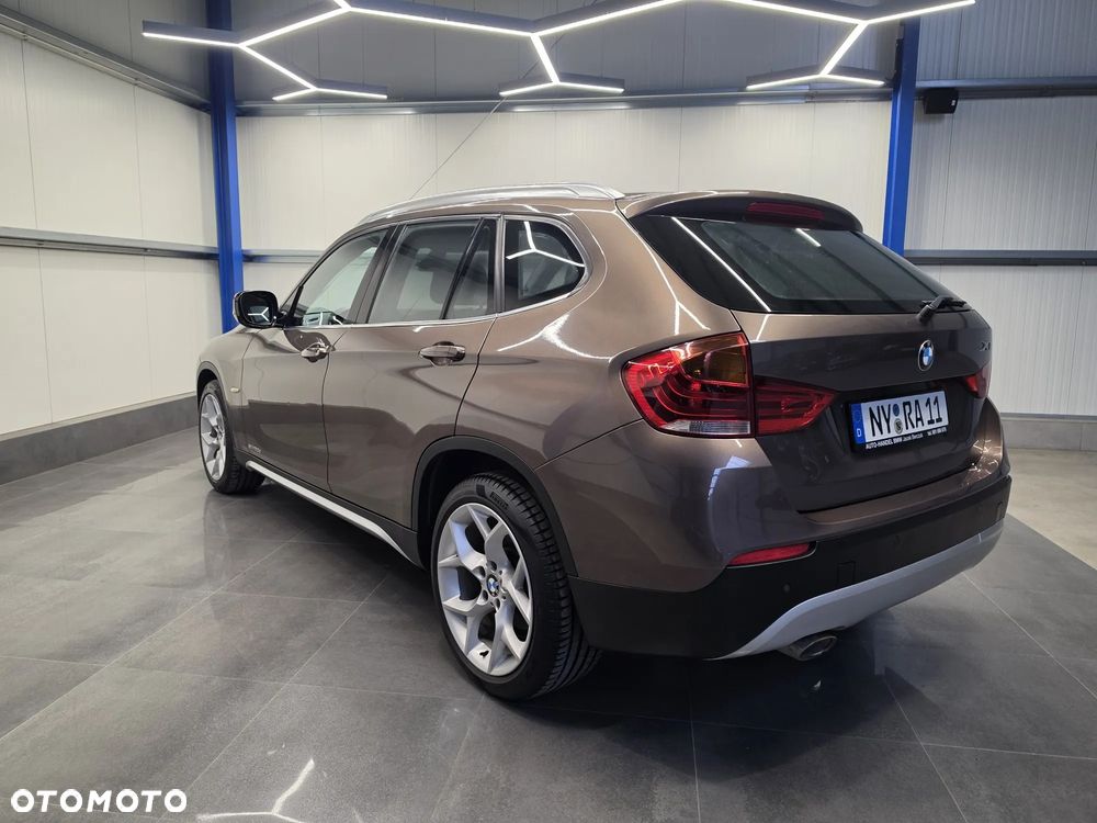 BMW X1 sDrive20d - 11