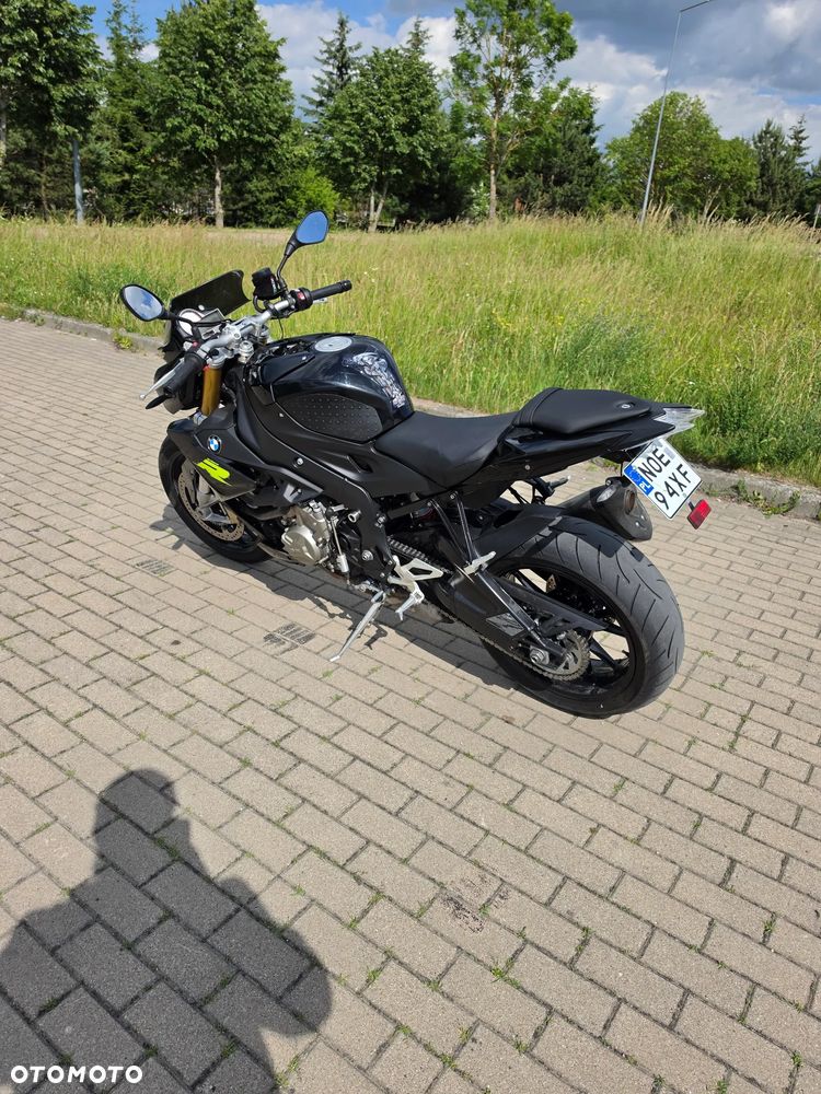 BMW S - 4