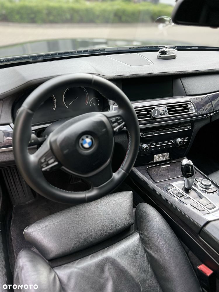 BMW Seria 7 - 8
