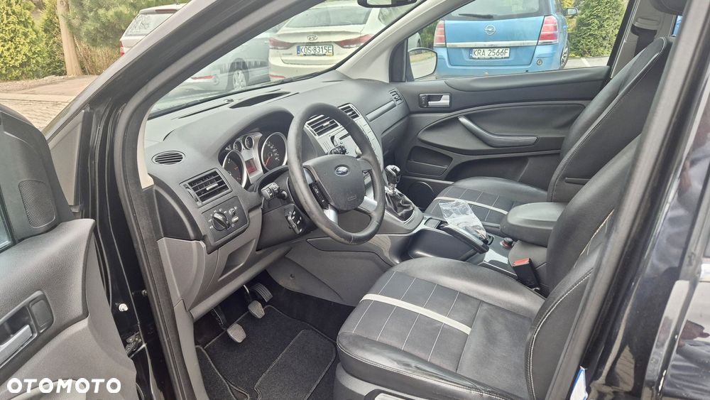 Ford Kuga - 9