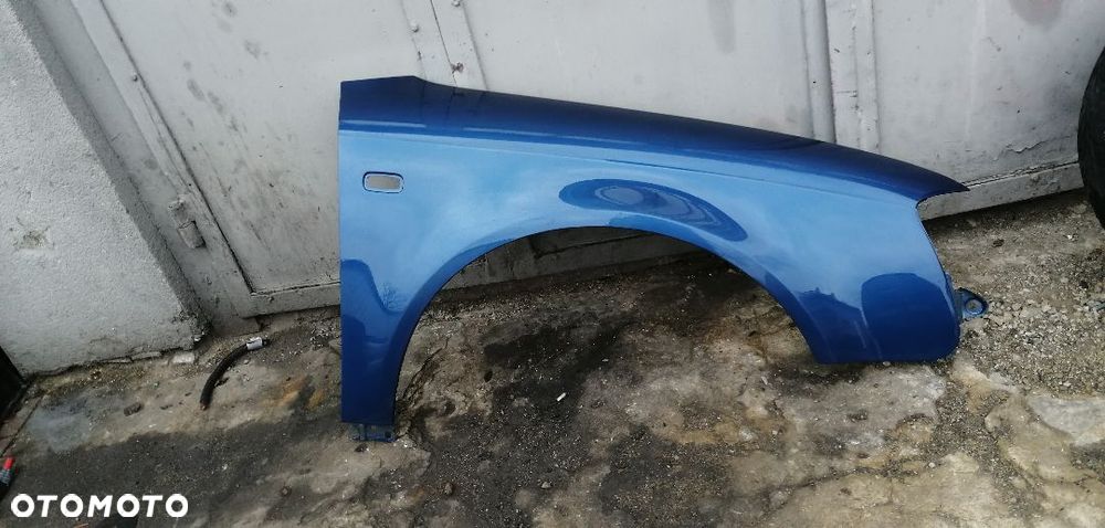 Błotnik Audi A4 B7 PRAWY PRZÓD LZ5C - 2