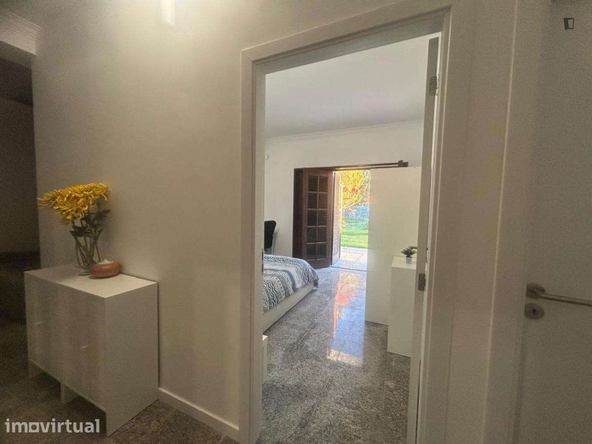 Quarto - localizado em Gulpilhares Porto - Grande imagem: 2/18