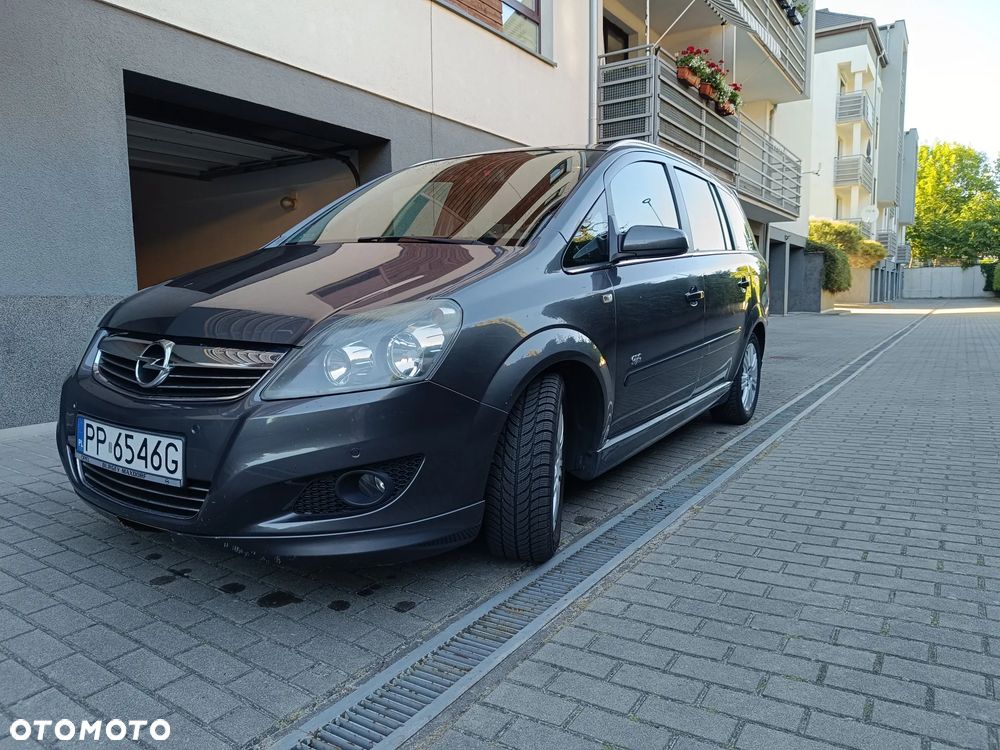 Opel Zafira 1.8 Sport - 1
