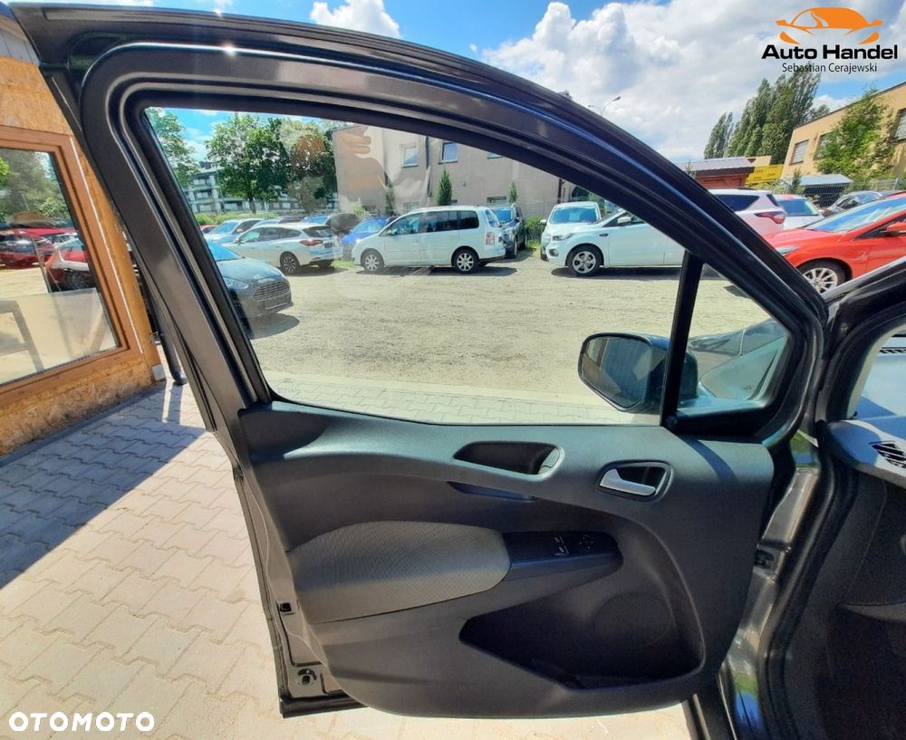 Ford Tourneo Courier - 31