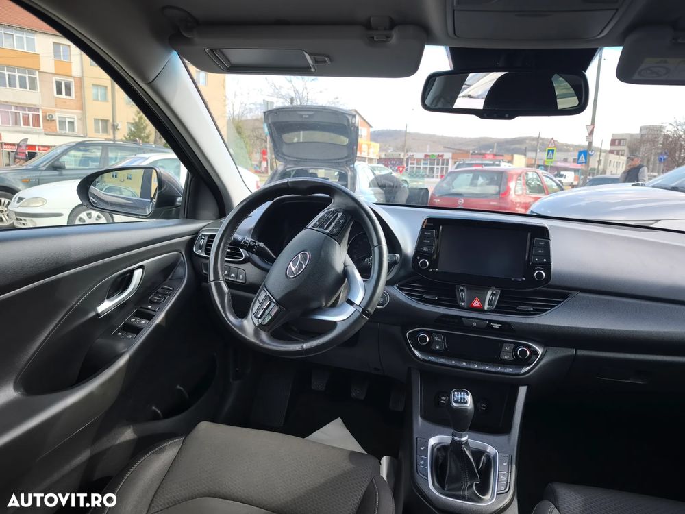 Hyundai i30 1.6 CRDI Premium - 7