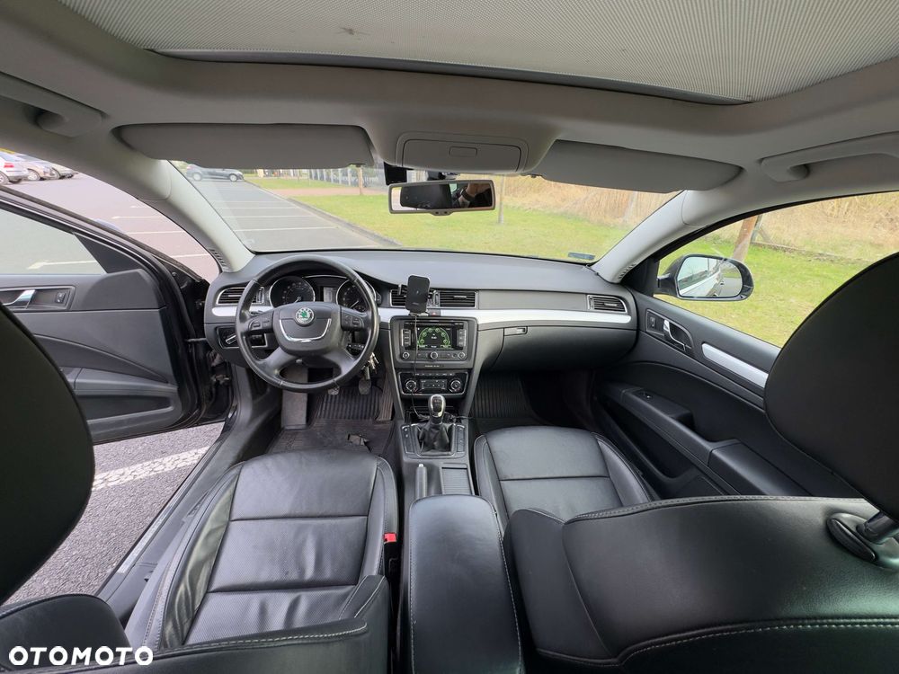 Skoda Superb 2.0 TDI Exclusive - 20