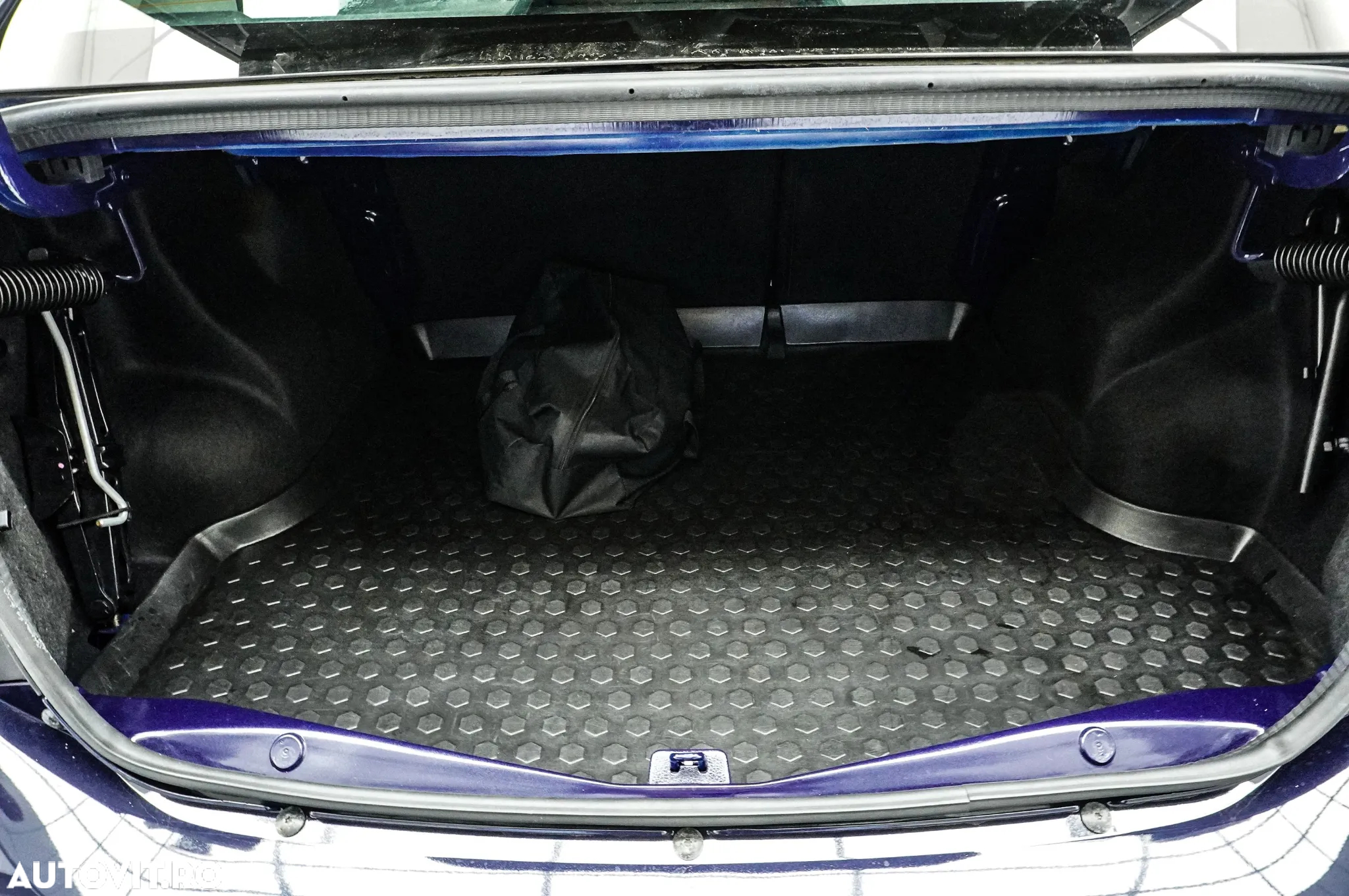 Dacia Logan 1.5 DCI Laureate - 27