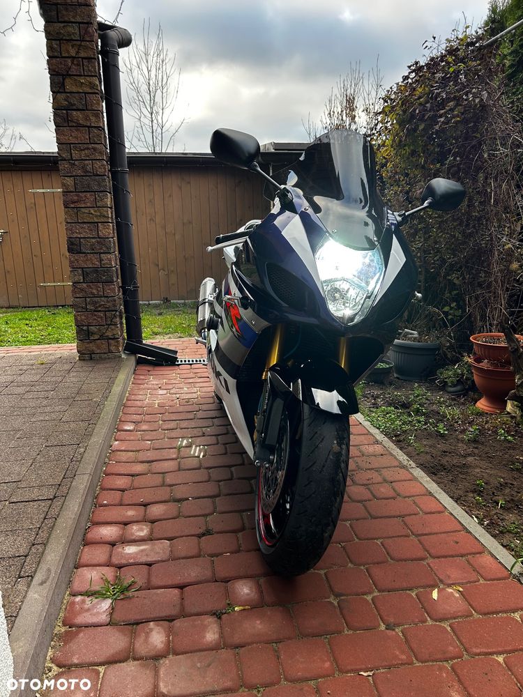 Suzuki GSX-R - 1