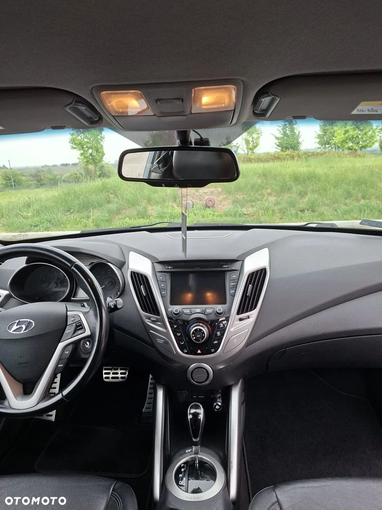 Hyundai Veloster - 14