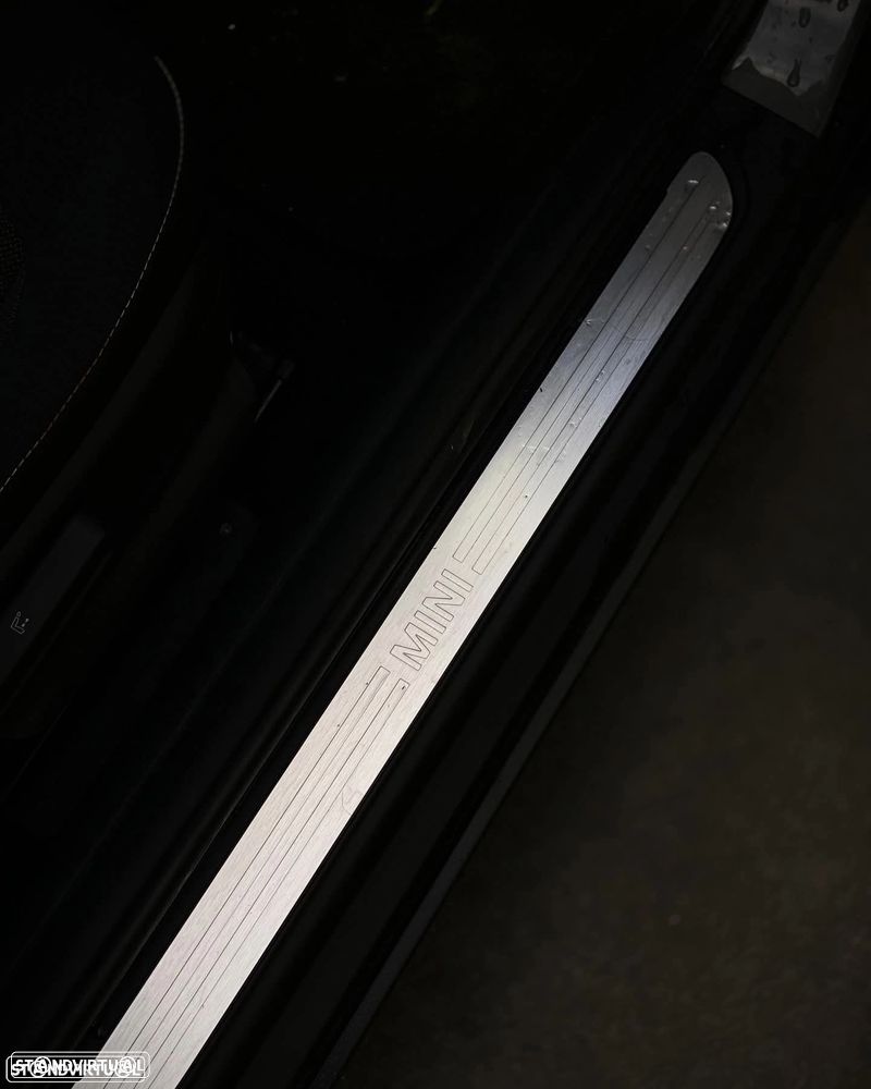 MINI 3 Portas One D - 9