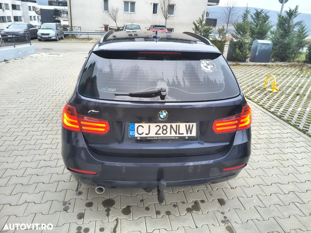 BMW Seria 3 318d Touring - 9