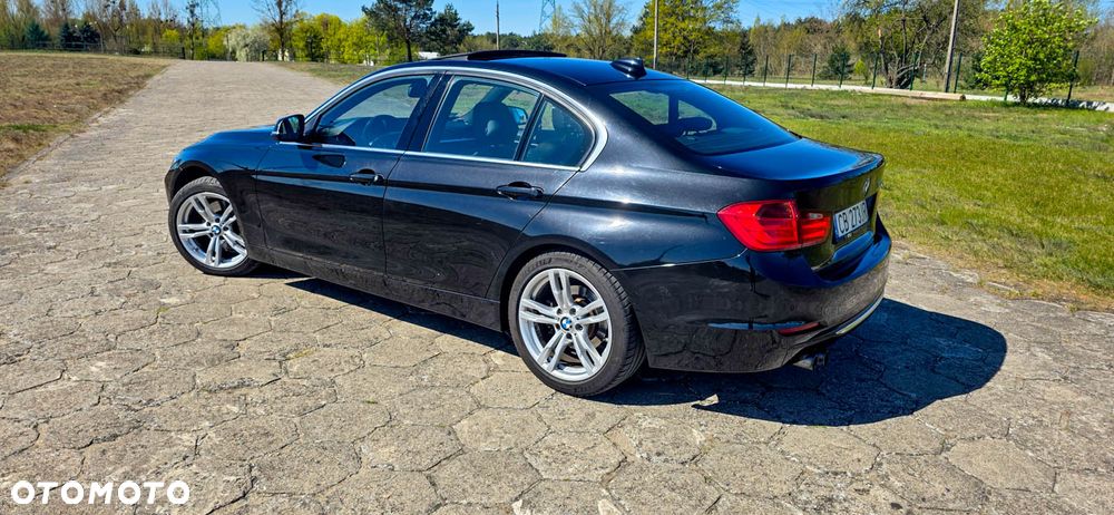 BMW Seria 3 328i Luxury Line - 26