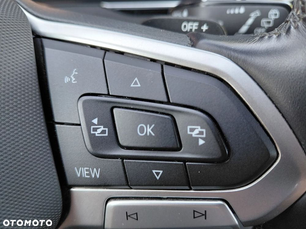 Volkswagen Passat 1.5 TSI EVO Elegance DSG - 32