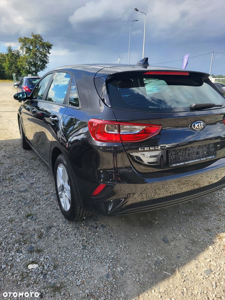 Kia Ceed - 4