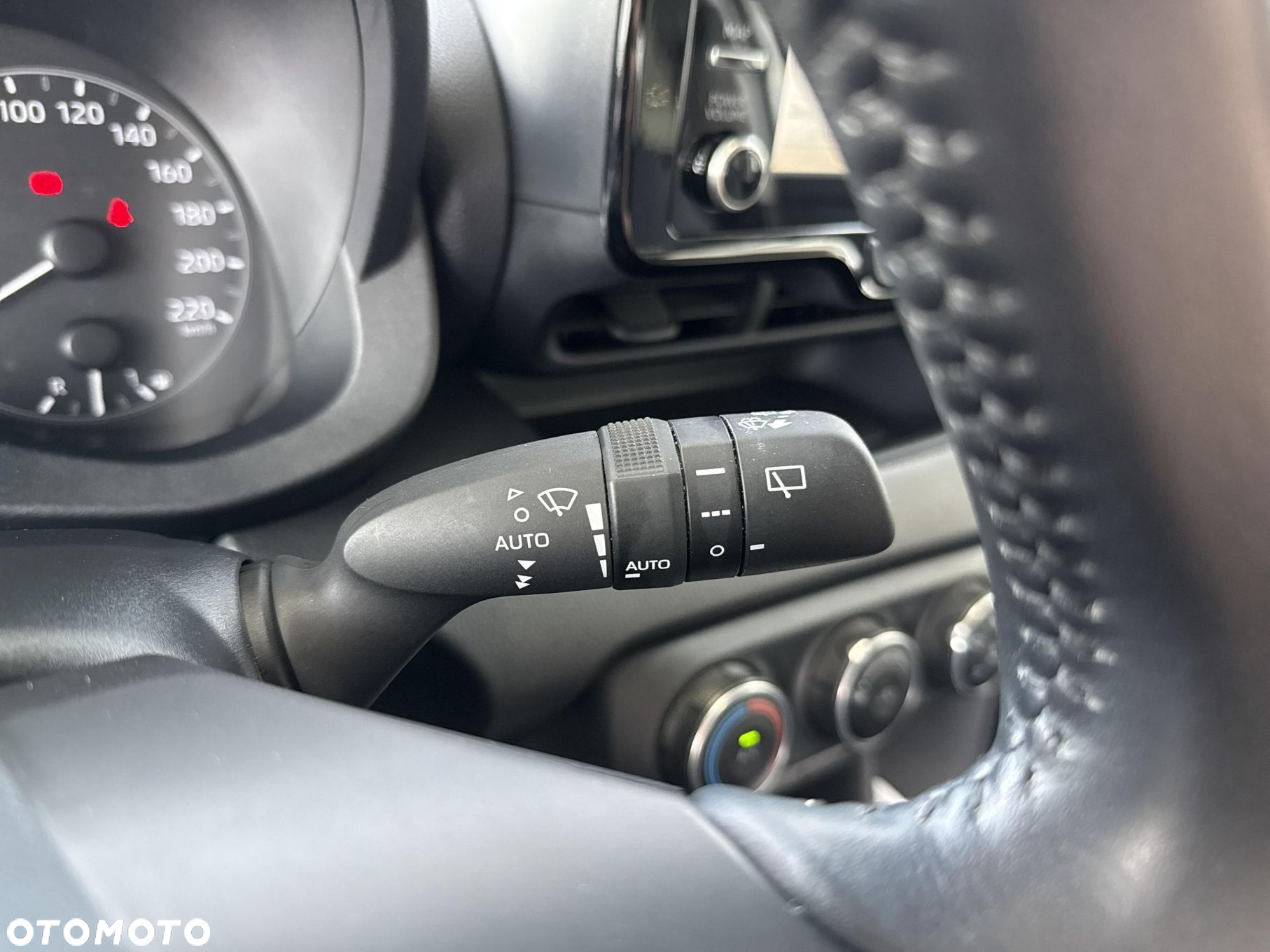 Toyota Yaris 1.0 Comfort - 23