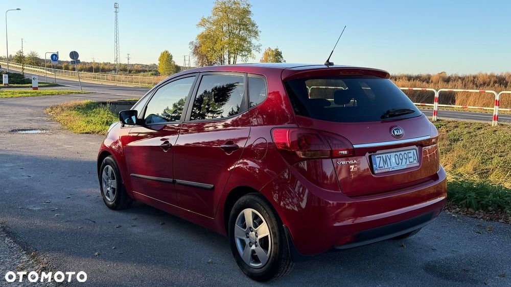 Kia Venga - 26