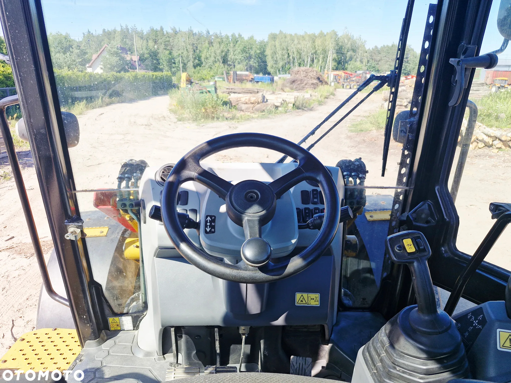 Caterpillar 444F2 - 23